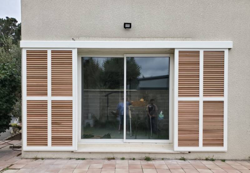 Installation volets bois sur la commune de St Médard En Jalles